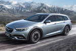 Opel Insignia Country Tourer Country Tourer Turismo familiar Exterior Frontal-Lateral 5 puertas