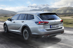 Opel Insignia Country Tourer Country Tourer Turismo familiar Exterior Frontal-Lateral 5 puertas