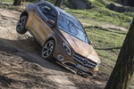 Mercedes-Benz GLA 220 4MATIC Gama GLA Todo terreno Beis Ca&ntilde;&oacute;n Exterior Frontal 5 puertas