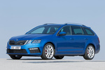 Skoda Octavia RS Combi RS Turismo familiar Azul Race Metalizado Exterior Lateral-Frontal 5 puertas
