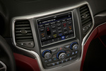 Jeep Grand Cherokee Trackhawk (versi&oacute;n para EE.UU.) Trackhawk (versi&oacute;n para EE.UU.) Todo terreno Interior Pantalla del sistema multimedia 5 puertas