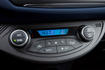 Toyota Yaris 100H Feel! Turismo Interior Mandos salpicadero 5 puertas