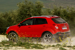 SsangYong Korando D22T 4x2 Aut. Limited Todo terreno Flaming Red Exterior Lateral-Posterior 5 puertas