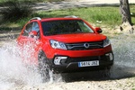 SsangYong Korando D22T 4x2 Aut. Limited Todo terreno Flaming Red Exterior Lateral-Frontal 5 puertas
