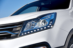 SsangYong Korando D22T 4x4 Limited Todo terreno Grand White Exterior Faro 5 puertas