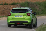 Nissan Micra IG-T 66 kW (90 CV) S&S Tekna Turismo Nature Green Exterior Posterior-Lateral 5 puertas
