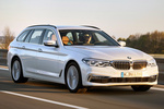 BMW Serie 5 520d Luxury Line Turismo familiar Alpinweiss Exterior Lateral-Frontal 5 puertas