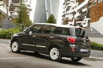 Fiat 500L Gama 500L Wagon Wagon Lounge Monovolumen Negro / Blanco Exterior Lateral-Posterior 5 puertas
