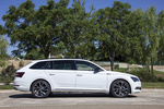Skoda Superb 2.0 TDI 190 CV AdBlue DSG 4x4 Combi Sportline Turismo familiar Blanco Candy Exterior Lateral 5 puertas