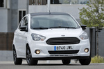 Ford KA+ 1.19 Ti-VCT 63 kW (85 CV) White Edition Turismo Blanco Oxford Exterior Frontal-Lateral 5 puertas