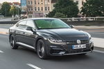 Volkswagen Arteon 2.0 TDI 4MOTION 176 kW (240 CV) DSG 7 vel. R-Line Turismo Gris Manganeso metalizado Exterior Frontal-Lateral 5 puertas