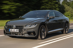 Volkswagen Arteon 2.0 TDI 4MOTION 176 kW (240 CV) DSG 7 vel. R-Line Turismo Gris Manganeso metalizado Exterior Frontal-Lateral 5 puertas