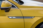 Volkswagen Arteon 2.0 TDI 4MOTION 176 kW (240 CV) DSG 7 vel. R-Line Turismo Amarillo C&uacute;rcuma metalizado Exterior Detalle 5 puertas