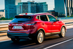 Nissan Qashqai DIG-T 163 Tekna Todo terreno Rojo Fusi&oacute;n Met&aacute;lico Exterior Posterior-Lateral 5 puertas
