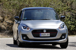 Suzuki Swift 1.2 SHVS GLX Turismo Plata Premium Metalizado con Techo Negro Exterior Frontal 5 puertas