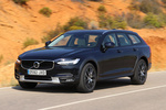 Volvo V90 Cross Country D5 AWD Aut. Cross Country Turismo familiar Onyx Black Metallic Exterior Frontal-Lateral 5 puertas