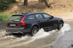 Volvo V90 Cross Country D5 AWD Aut. Cross Country Turismo familiar Onyx Black Metallic Exterior Posterior-Lateral 5 puertas