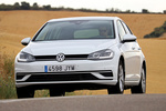 Volkswagen Golf 1.0 TSI 81 kW (110 CV) Edition Turismo Blanco Oryx efecto perla Exterior Frontal-Lateral 3 puertas
