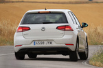 Volkswagen Golf 1.0 TSI 81 kW (110 CV) Edition Turismo Blanco Oryx efecto perla Exterior Posterior-Lateral 3 puertas
