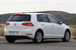 Volkswagen Golf 1.0 TSI 81 kW (110 CV) Edition Turismo Blanco Oryx efecto perla Exterior Posterior-Lateral 3 puertas