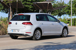Volkswagen Golf 1.6 TDI 85 kW (115 CV) Edition Turismo Plata Claro Metalizado Exterior Posterior-Lateral 3 puertas