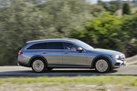 Mercedes-Benz Clase E E 220 d 4MATIC All-Terrain All-Terrain Turismo familiar Gris selenita metalizado Exterior Lateral 5 puertas