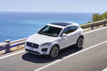 Jaguar E-PACE Gama E-PACE SE Todo terreno Yulong White Exterior Lateral-Frontal-Cenital 5 puertas