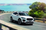 Jaguar E-PACE Gama E-PACE SE Todo terreno Yulong White Exterior Frontal-Lateral 5 puertas