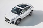 Jaguar E-PACE Gama E-PACE SE Todo terreno Yulong White Exterior Lateral-Frontal-Cenital 5 puertas