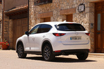 Mazda CX-5 2.2 SKYACTIV-D 110 kW (150 CV) 2WD Zenith (Pack Cuero Negro) Todo terreno Snowflake White Pearl Exterior Lateral-Posterior 5 puertas