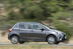 Toyota Yaris 110 Feel! Turismo Gris Grafito Exterior Lateral 5 puertas
