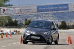 Toyota Yaris 110 Feel! Turismo Gris Grafito Exterior Lateral-Frontal 5 puertas