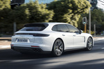 Porsche Panamera 4 E-Hybrid Sport Turismo 4 E-Hybrid Sport Turismo Turismo familiar Blanco Carrara Exterior Posterior-Lateral 5 puertas