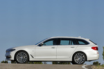 BMW Serie 5 530d Luxury Line Turismo familiar Alpinweiss Exterior Lateral 5 puertas