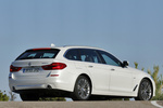 BMW Serie 5 530d Luxury Line Turismo familiar Alpinweiss Exterior Lateral-Posterior 5 puertas