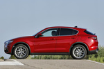 Alfa Romeo Stelvio 2.0 280 CV AT8 Q4 First Edition Todo terreno Rosso Competizione Exterior Lateral 5 puertas