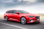 Opel Insignia GSI Sports Tourer GSi Turismo familiar Exterior Lateral-Frontal 5 puertas