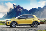 KIA Stonic Gama Stonic Tech Todo terreno Most Yellow/ Aurora Black Pearl Exterior Lateral-Frontal 5 puertas