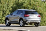 Mercedes-Benz GLA 220d 4MATIC Gama GLA Todo terreno Gris monta&ntilde;a metalizado Exterior Lateral-Posterior 5 puertas