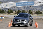 Mercedes-Benz GLA 220d 4MATIC Gama GLA Todo terreno Gris monta&ntilde;a metalizado Exterior Frontal 5 puertas