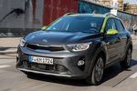 KIA Stonic Gama Stonic Tech Todo terreno Platinum Graphite/ Electric Green Exterior Lateral-Frontal 5 puertas