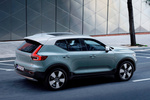 Volvo XC40 T5 AWD Momentum Todo terreno Amazon Blue / Techo Blanco Exterior Posterior-Lateral 5 puertas