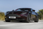 Aston Martin DB11 4.0 V8 Coup&eacute; Divine Red Exterior Lateral-Frontal 2 puertas
