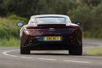 Aston Martin DB11 4.0 V8 Coup&eacute; Divine Red Exterior Posterior 2 puertas