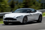 Aston Martin DB11 4.0 V8 Coup&eacute; Morning frost Exterior Frontal-Lateral 2 puertas