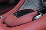 Aston Martin DB11 4.0 V8 Coup&eacute; Divine Red Interior Detalle 2 puertas