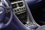 Aston Martin DB11 4.0 V8 Coup&eacute; Morning frost Interior Consola Central 2 puertas