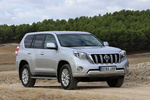 Toyota Land Cruiser 180D Auto VXL (Gama 2016) Todo terreno Plata Exterior Lateral-Frontal 5 puertas
