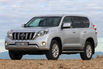 Toyota Land Cruiser 180D Auto VXL (Gama 2016) Todo terreno Plata Exterior Frontal-Lateral 5 puertas