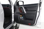 Toyota Land Cruiser 180D Auto VXL (Gama 2016) Todo terreno Interior Puerta 5 puertas